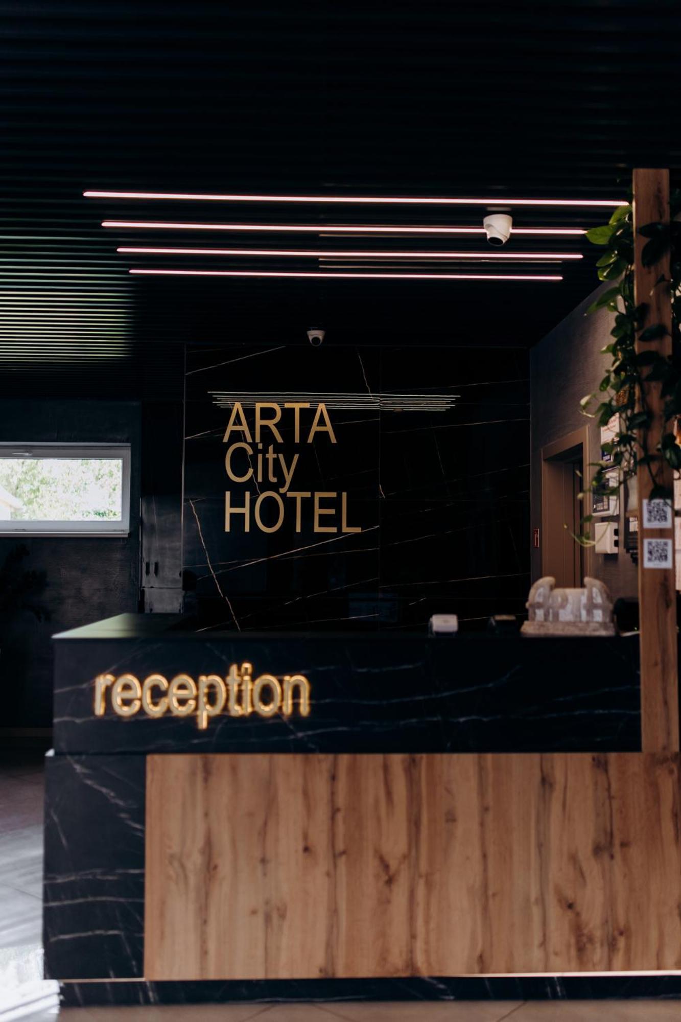 Arta City Hotel Yavoriv  Eksteriør billede
